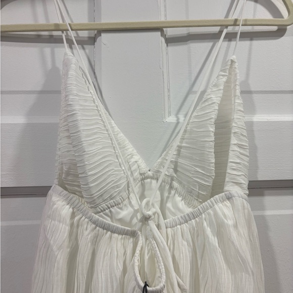 White Textured V-Neck Spaghetti Strap Dress - Picture 5 of 10